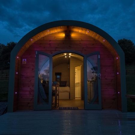 Hidden Wood Glamping And The Hideaway Cabin Warminster Exteriér fotografie