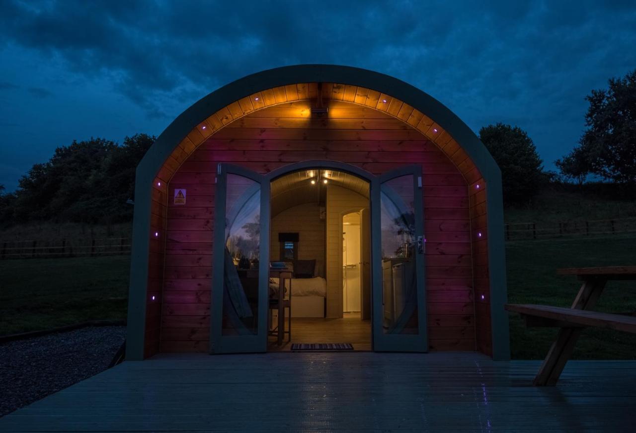 Hidden Wood Glamping And The Hideaway Cabin Warminster Exteriér fotografie